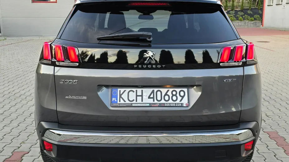 PEUGEOT 3008 -