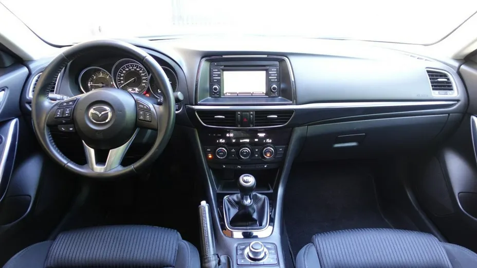 MAZDA 6 -