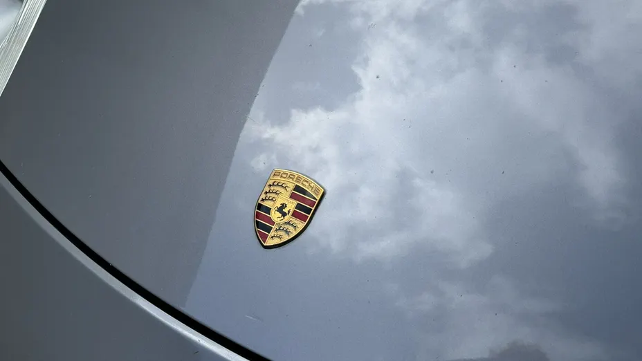 PORSCHE 911 -