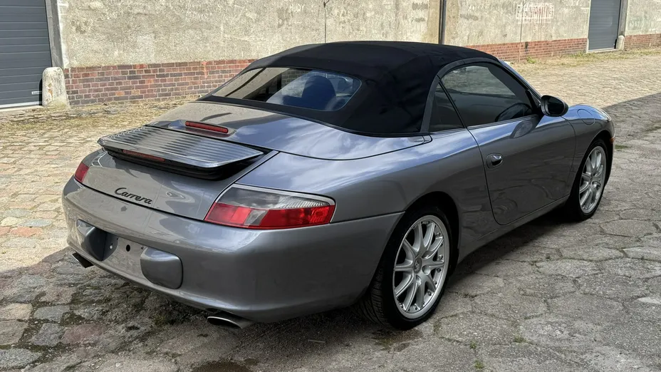 PORSCHE 911 -