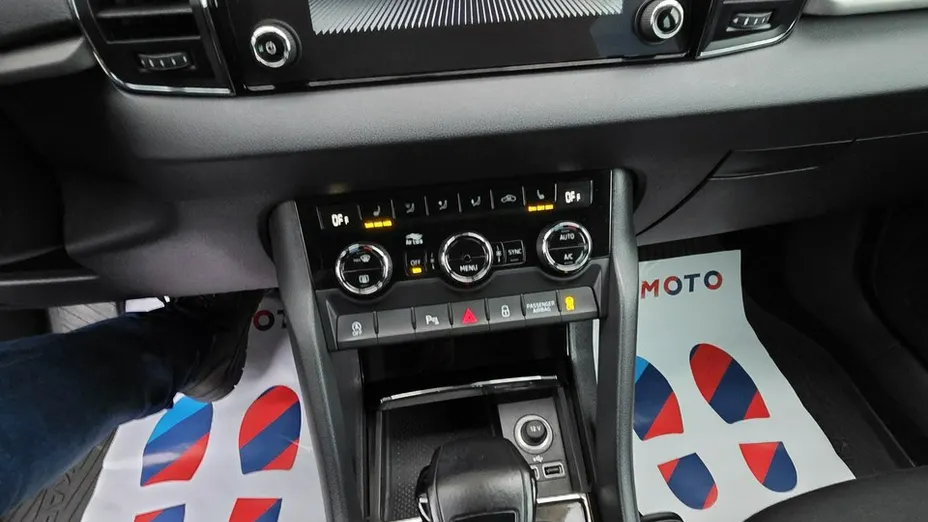 SKODA Karoq -
