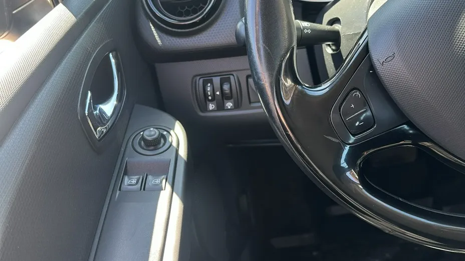 RENAULT Clio -