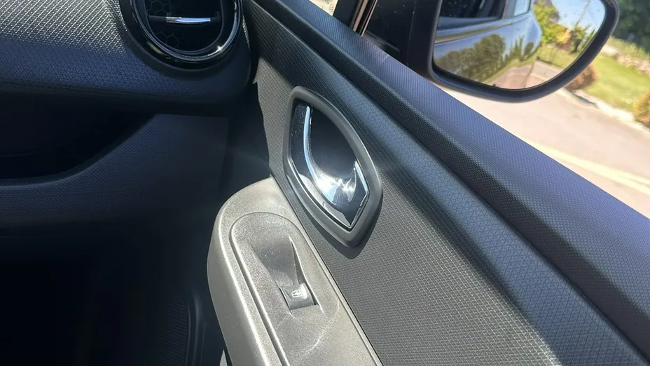 RENAULT Clio -