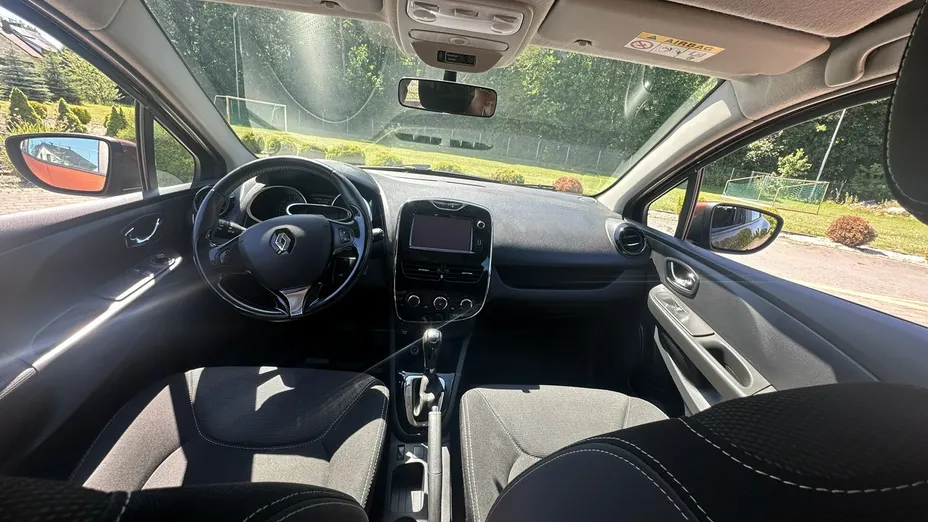 RENAULT Clio -