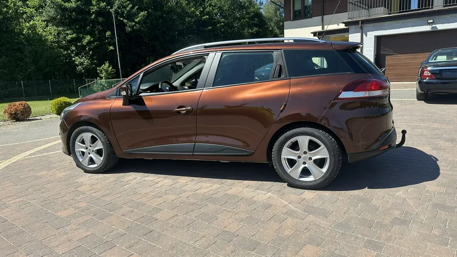 RENAULT Clio -