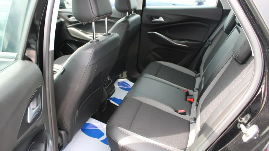 OPEL Grandland X -