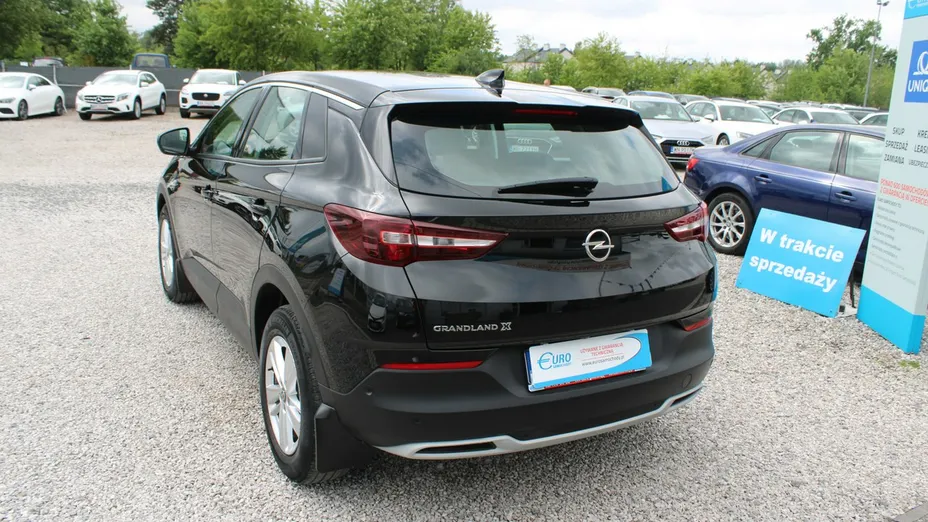 OPEL Grandland X -