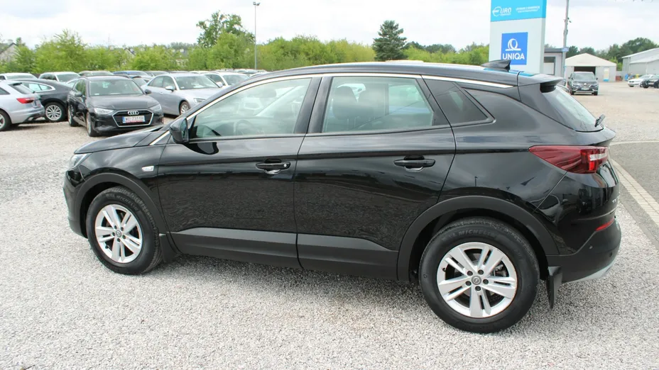 OPEL Grandland X -