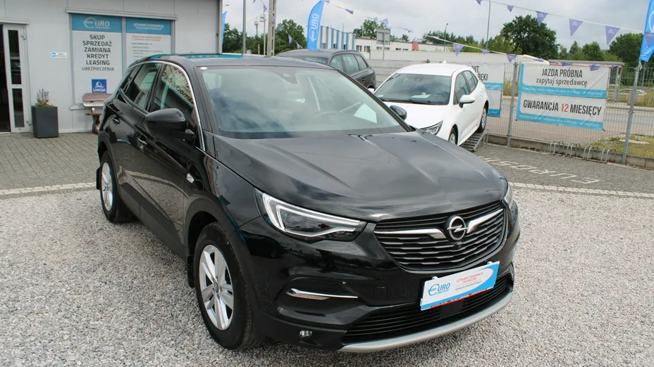 OPEL Grandland X -