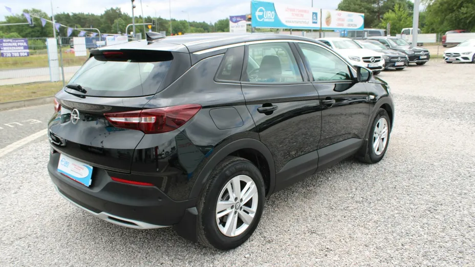 OPEL Grandland X -