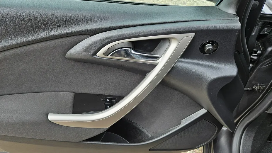 OPEL Astra -
