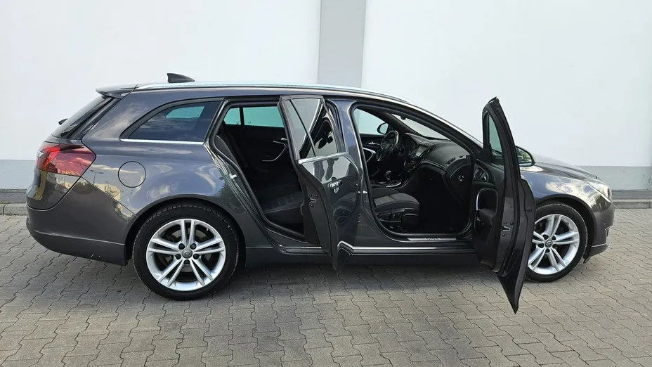 OPEL Insignia -