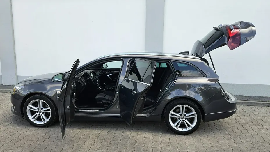 OPEL Insignia -
