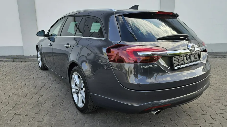 OPEL Insignia -
