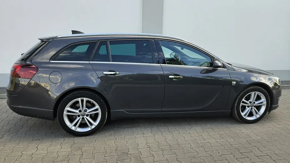 OPEL Insignia -