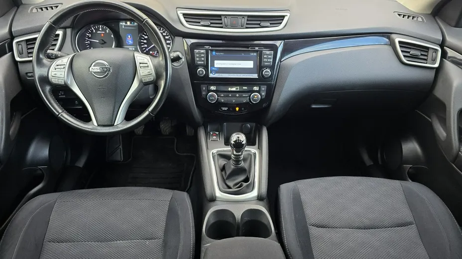 NISSAN Qashqai -