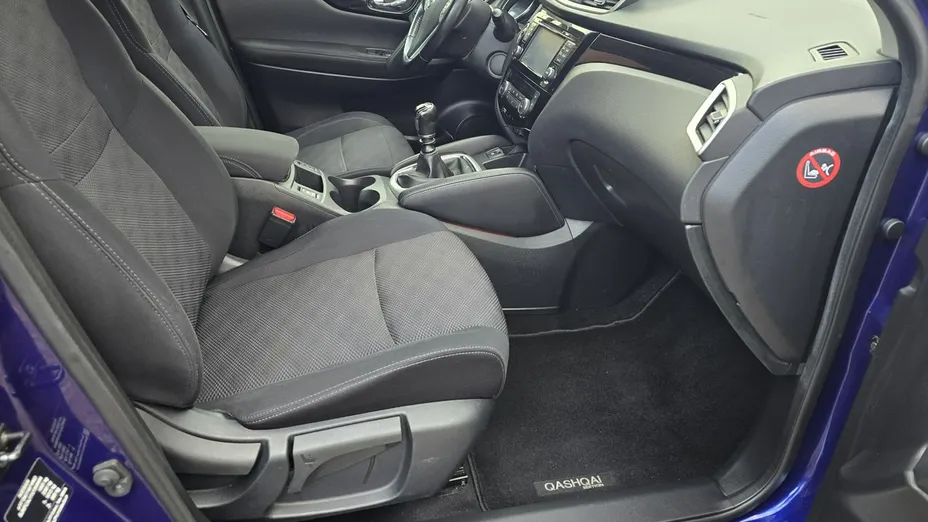 NISSAN Qashqai -