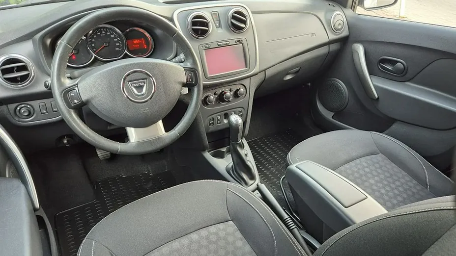 DACIA Logan -
