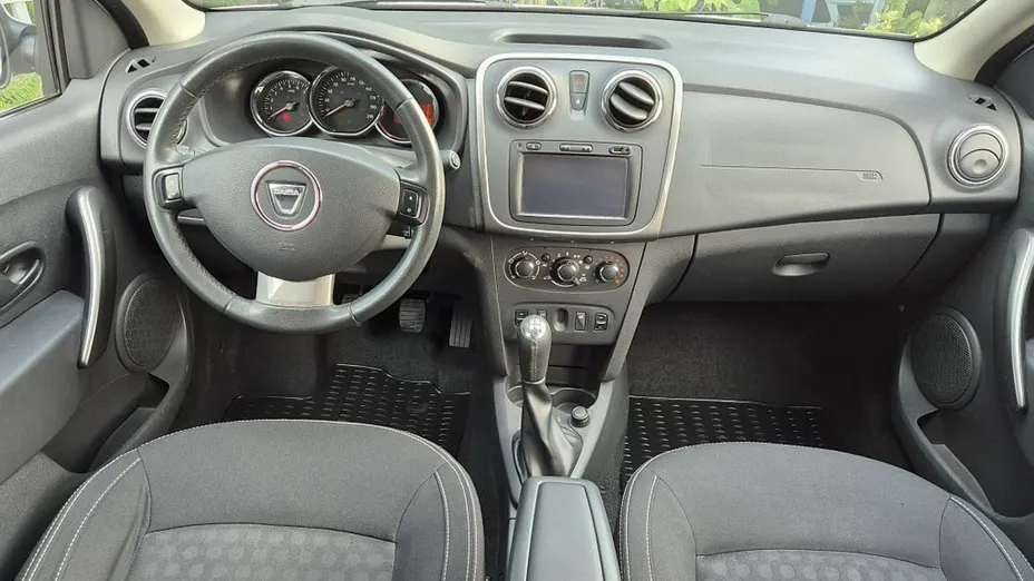 DACIA Logan -