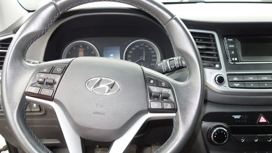 HYUNDAI Tucson -