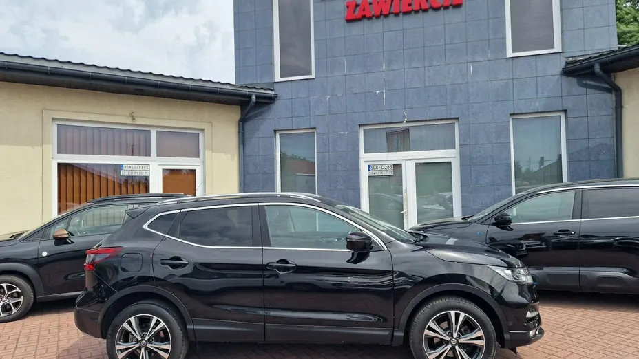 NISSAN Qashqai -