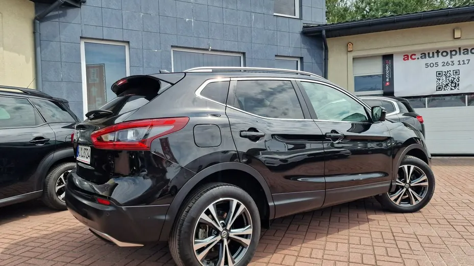 NISSAN Qashqai -