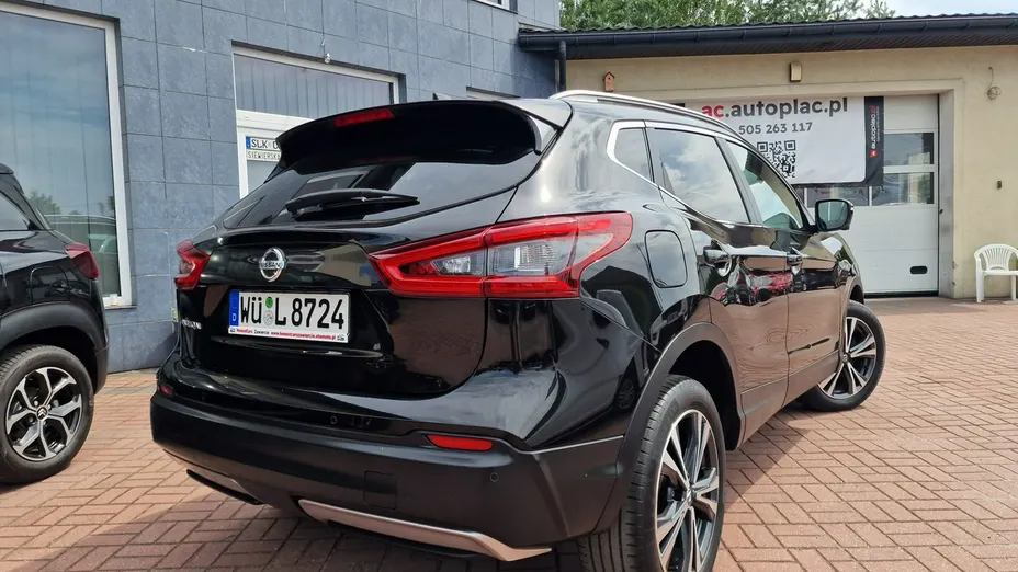 NISSAN Qashqai -