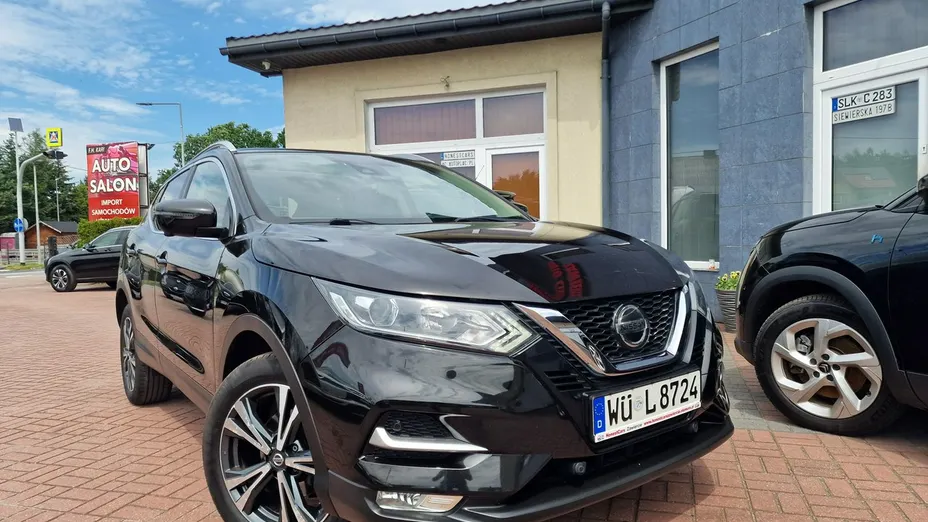 NISSAN Qashqai -