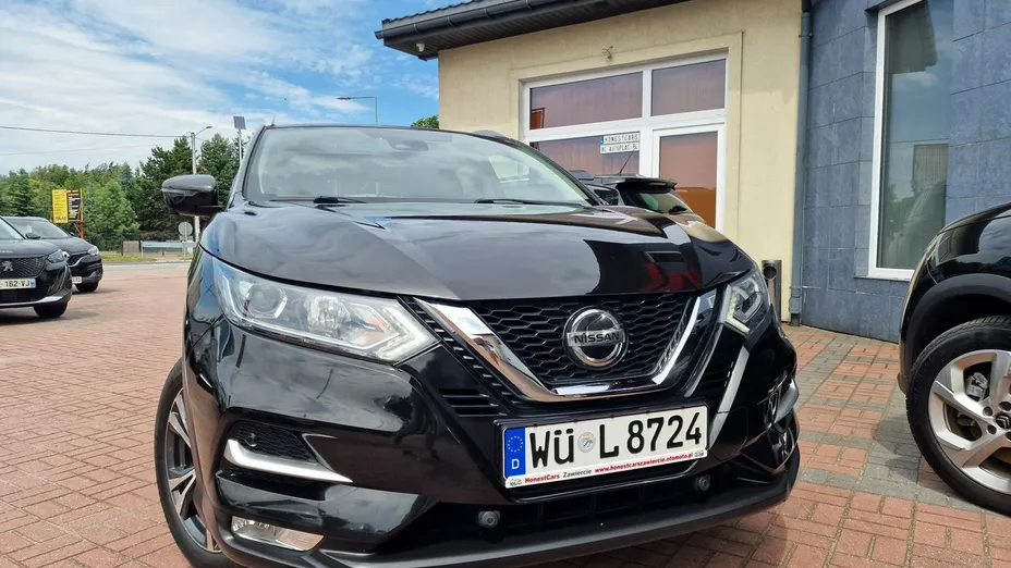 NISSAN Qashqai -