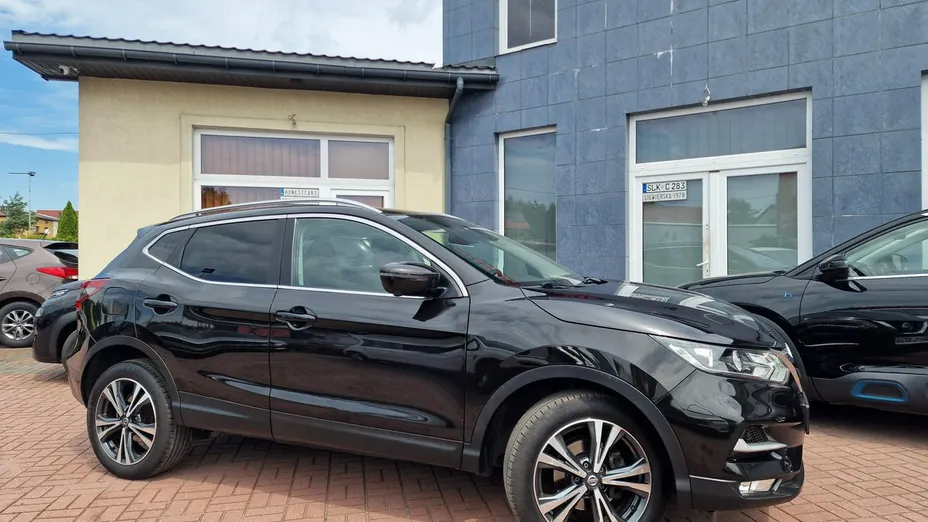 NISSAN Qashqai -