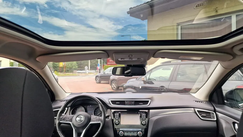 NISSAN Qashqai -