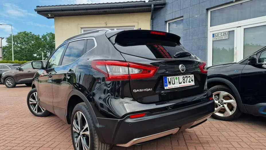 NISSAN Qashqai -