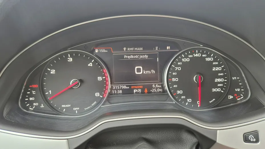 AUDI Q7 -