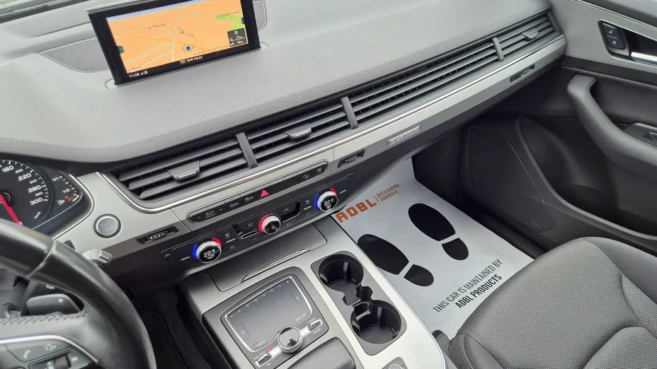 AUDI Q7 -