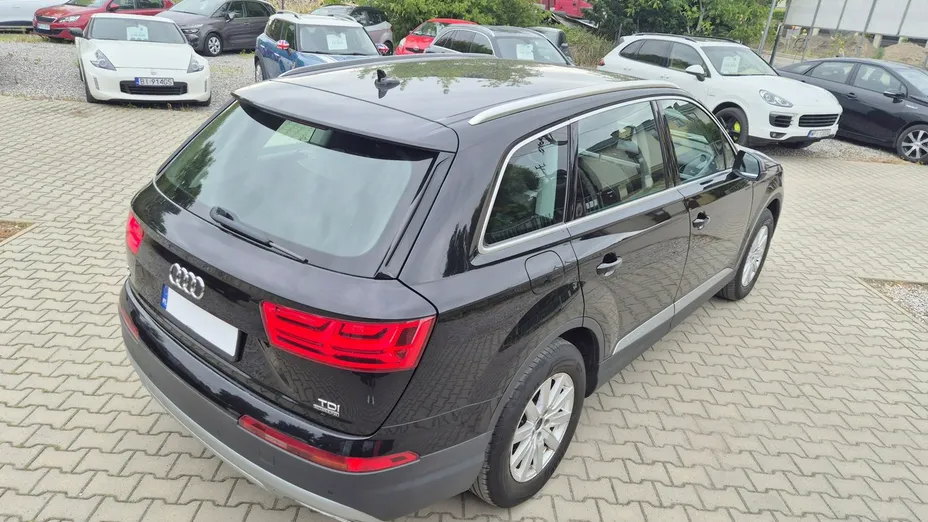 AUDI Q7 -