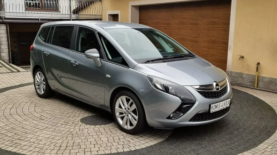 OPEL Zafira -