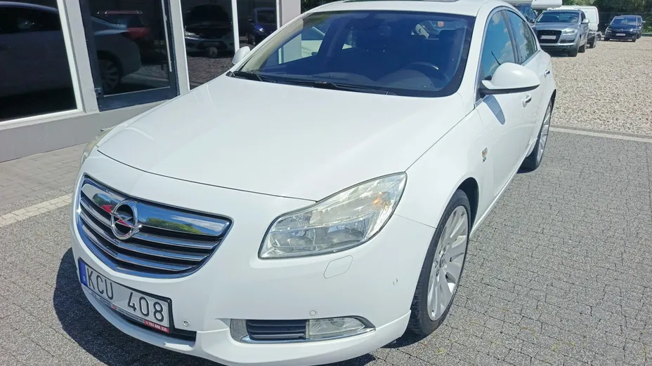 OPEL Insignia -