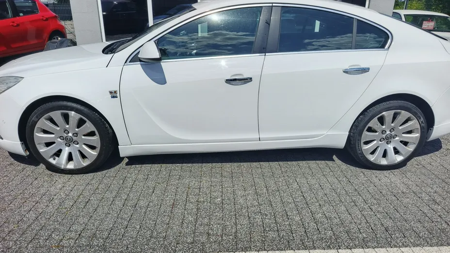 OPEL Insignia -