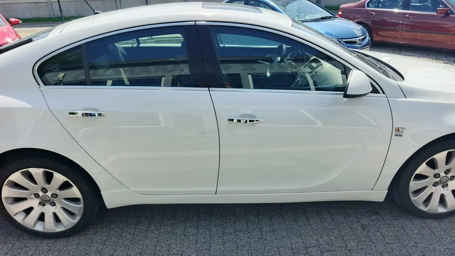 OPEL Insignia -
