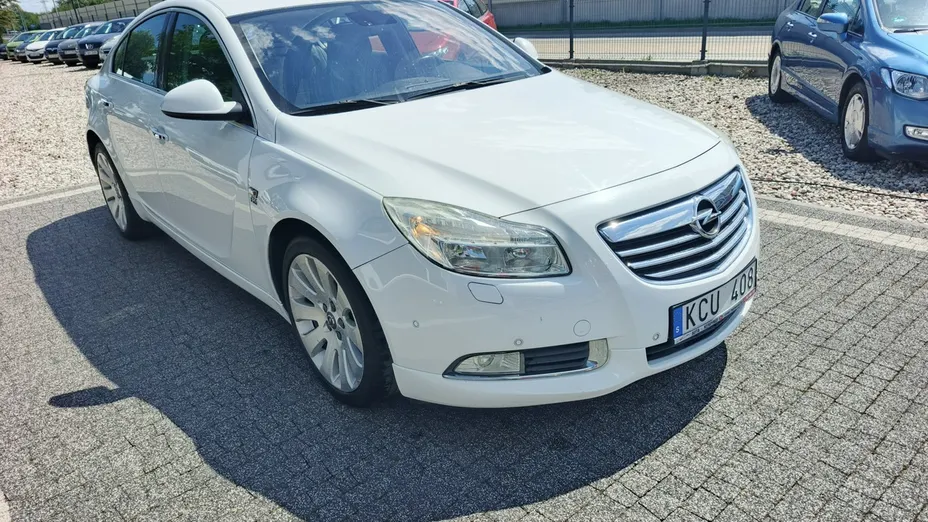 OPEL Insignia -