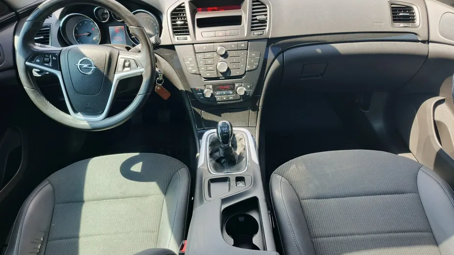OPEL Insignia -