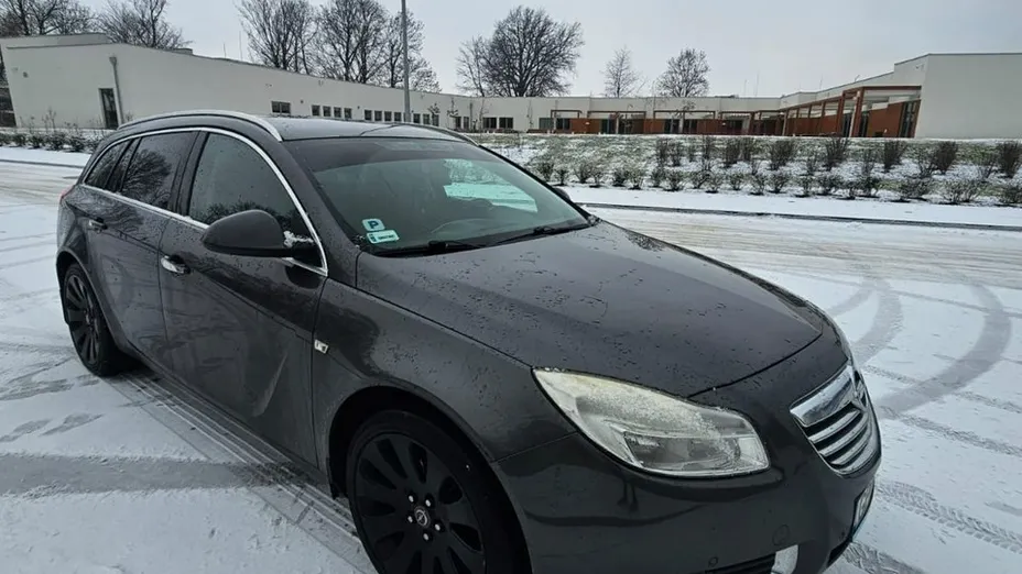 OPEL Insignia -