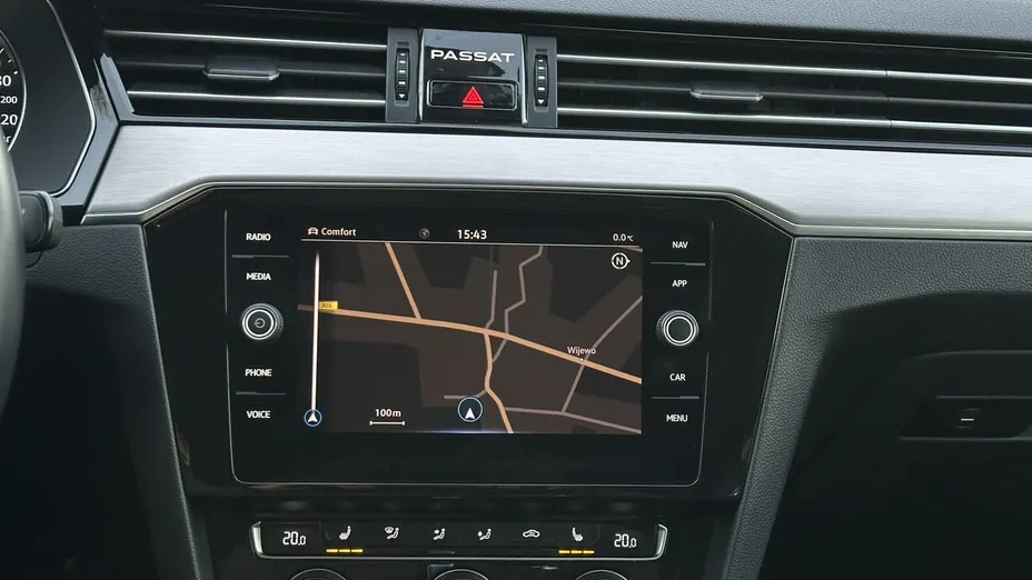 VOLKSWAGEN Passat -