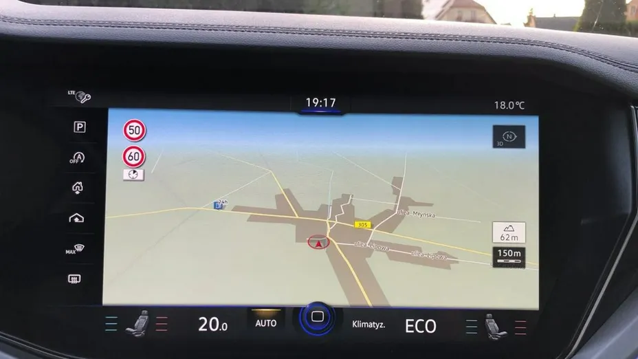 VOLKSWAGEN Touareg -