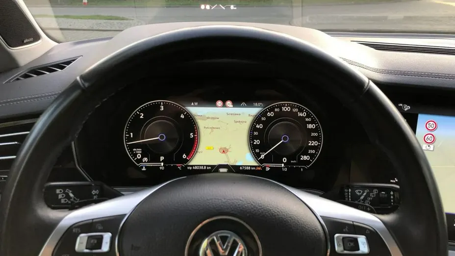 VOLKSWAGEN Touareg -