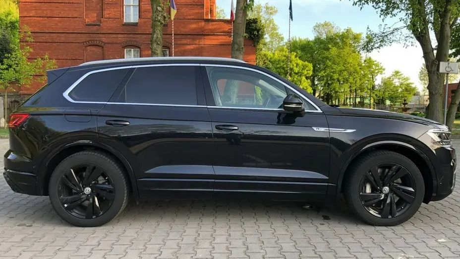 VOLKSWAGEN Touareg -