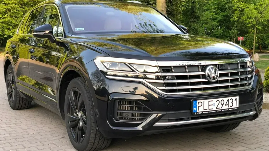 VOLKSWAGEN Touareg -