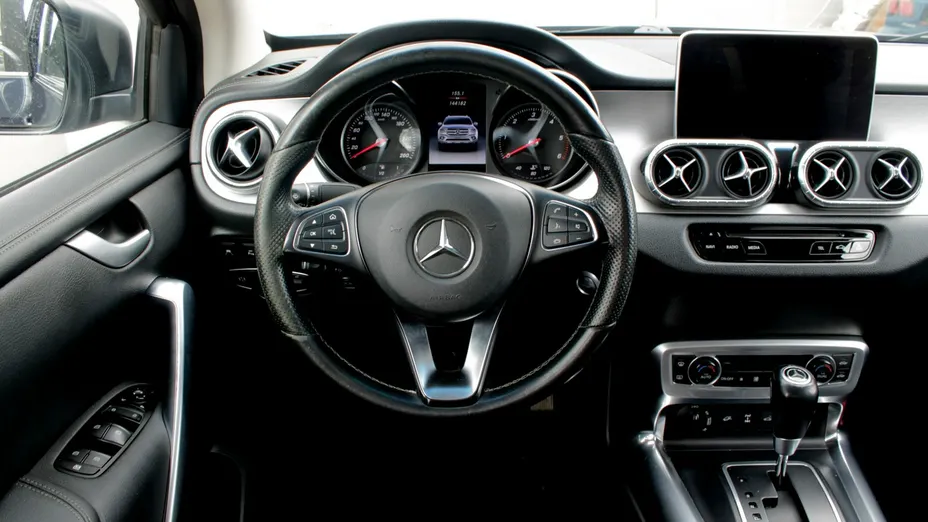 MERCEDES-BENZ Klasa X -