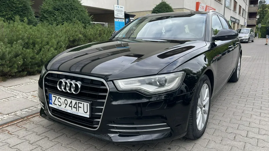 AUDI A6 -