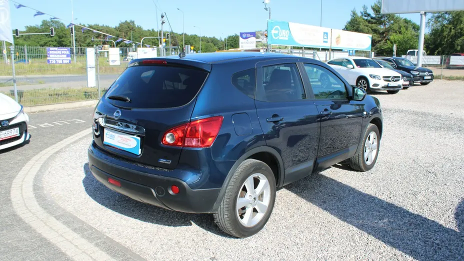 NISSAN Qashqai -